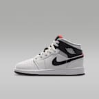 NIKE公式】エア ジョーダン 1 MID ジュニアシューズ.オンラインストア